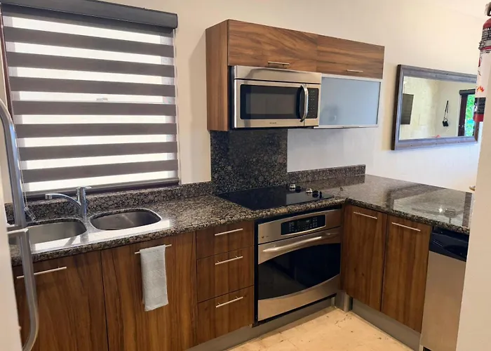Oceanfront A Block Off 5th In Heart Of Playa * Playa del Carmen