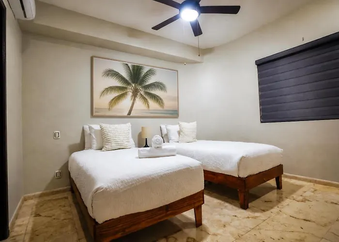 Oceanfront A Block Off 5th In Heart Of Playa * Playa del Carmen
